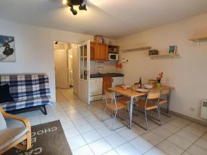 Appartement 6 pers, navette pistes, parking inclus - FR-1-358-141