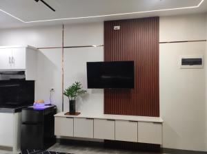 Sea Garden Suites V3 Bingag