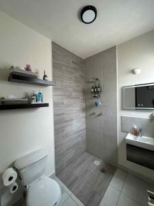 Bonita casa amueblada, de un piso