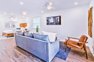 Private Cottage Studio Sleeps 2 Little Elm TX by Vacation Your Way