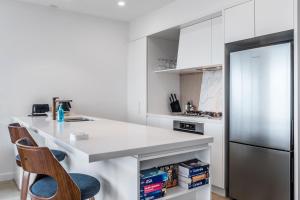 Bright Bowen Hills Apartment, Close to City Life