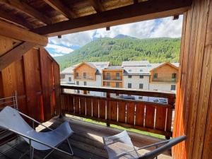 Appartement lumineux 3 pièces proche pistes avec balcon et parking - FR-1-358-318