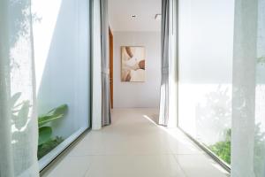 Luxury Royale Bangtao Pool Villa with maid