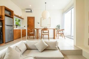 Brand New 2br Uluwatu villa 2 mins to beach