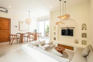 Brand New 2br Uluwatu villa 2 mins to beach