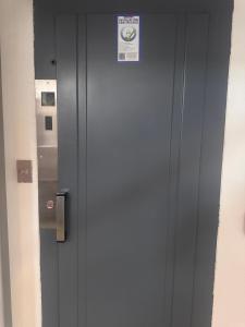 Comodo remodelado a pasos de Costanera y Metro