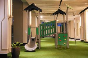 CoZ studio near MAKATI CBD MOA NAIA