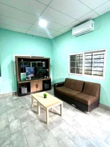 Peaceful Morales Getaway with 3 Spacious Bedrooms