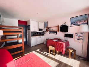 Studio familial au pied des pistes avec parking et casier à ski - FR-1-852-12