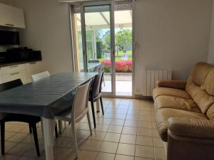 Maison rénovée, proche plage Kerfontaine, 6 pers., animaux admis, 3 chambres - FR-1-775-57