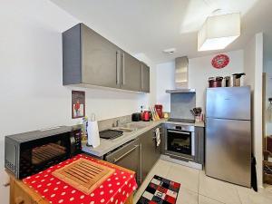 Appartement lumineux proche centre ville avec balcon et parking - FR-1-693-121