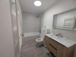 Superbe logement skis aux pieds, calme avec parking, près Montgenèvre - FR-1-445-233