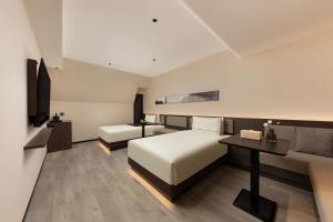 Atour Hotel Harbin Sophia Cathedral Tiandi Street