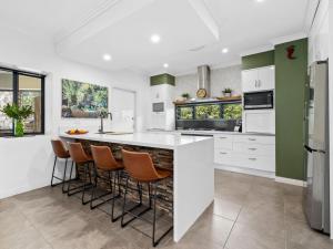 The Doggy Beach House - with Pool in Pottsville