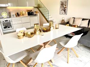 Modern appartment & Pool & seaview in St Tropez