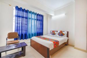 FabHotel Emirates Inn