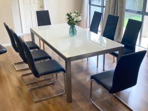 Kingsland Spacious 10BR 6BH Home - RARE FIND