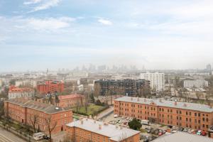 Praga Tower Vibrant Apartment by BookingHost