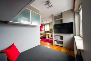 Praga Tower Vibrant Apartment by BookingHost