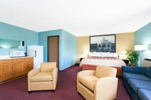 King Studio Suite - Non-Smoking room in Super 8 by Wyndham Bath Hammondsport Area