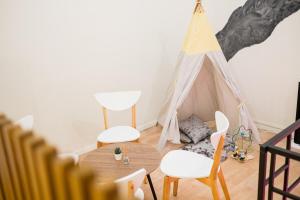 Tere Home Landed Stylish&Warm Flamingo Pinky House