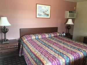 Standard King Room - Non-Smoking  room in Best Value Inn Motel Sandusky