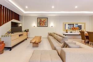 3 BR Tropical villa in canggu kayutulang - PROMO