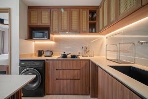 Laguna Beach Residences Seashore by Banyan Living