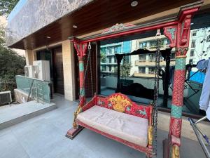Royal Palace 1 BHK - Kitchen, Balcony, lift, Gym,