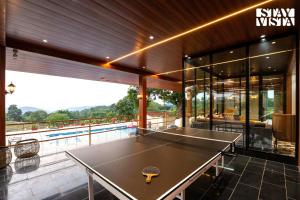 StayVista at Sasha Farms in Roha with Pool, WiFi