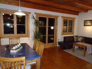 Ferienhaus am Fluss, zentrale Lage