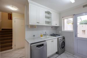 1 Mustique River Club