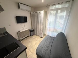 Modern Studio Near Velodrome Stadium Great Location