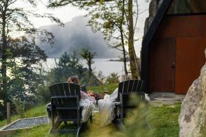 Exclusive vacation retreat by Hornelen