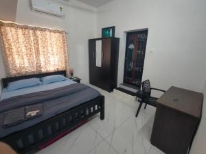 A cozy home by the beach