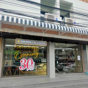 The Rich Cafe & Hostel