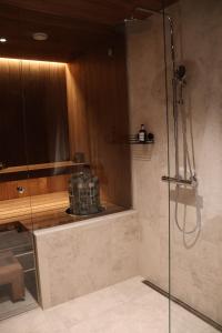 Villa Priddy-Lapland Luxury with hot tub and sauna