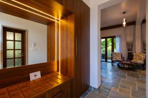 Still River Suites by ELIVAAS