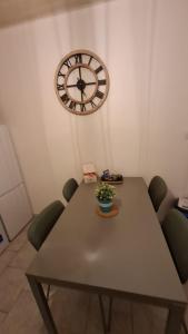 Pieds dans leau - Lac Léman - 2 min Evian - Spacieux