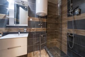 NAR Royalton Apartment #71