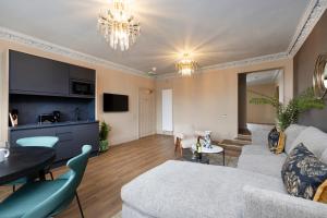 30 Castle Street Aparthotel