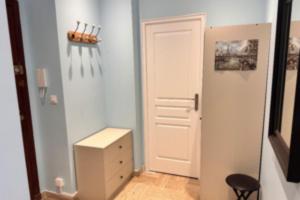 Studio with veranda 5min walk to the beach