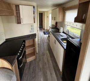 Homely 8 Berth Caravan At Highfield Grange In Essex Ref 26263E