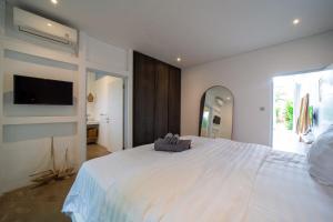 Luxury 2BR Dharma Villa 5 Private Pool in Canggu