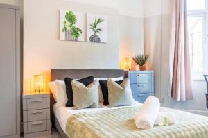 LongStay Whitchurch Rd 4BR House with Parking and fast Wifi