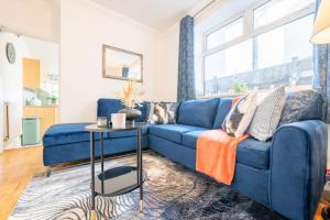 LongStay Whitchurch Rd 4BR House with Parking and fast Wifi