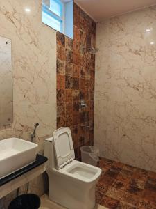 Estuary Dreamz BOATEL