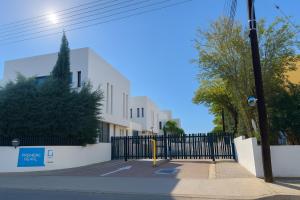 Sunrise Pearl - 2 min walk to Sirena Bay