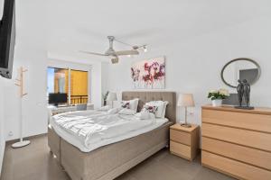 Sea View And Luxury On The Beach