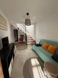 Sea and mountain views, quiet and close to Malaga